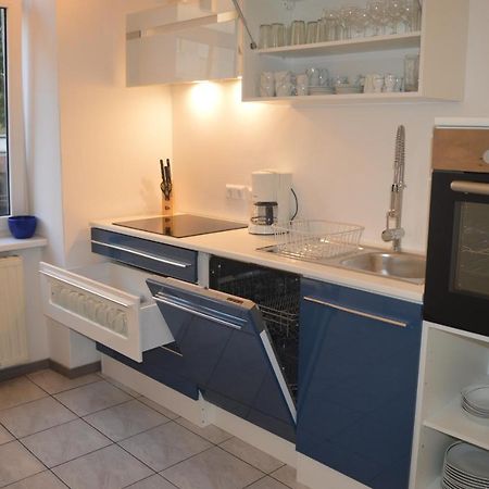 Nette Altbauwohnung Nur 10 Min Von Der City Вена Экстерьер фото