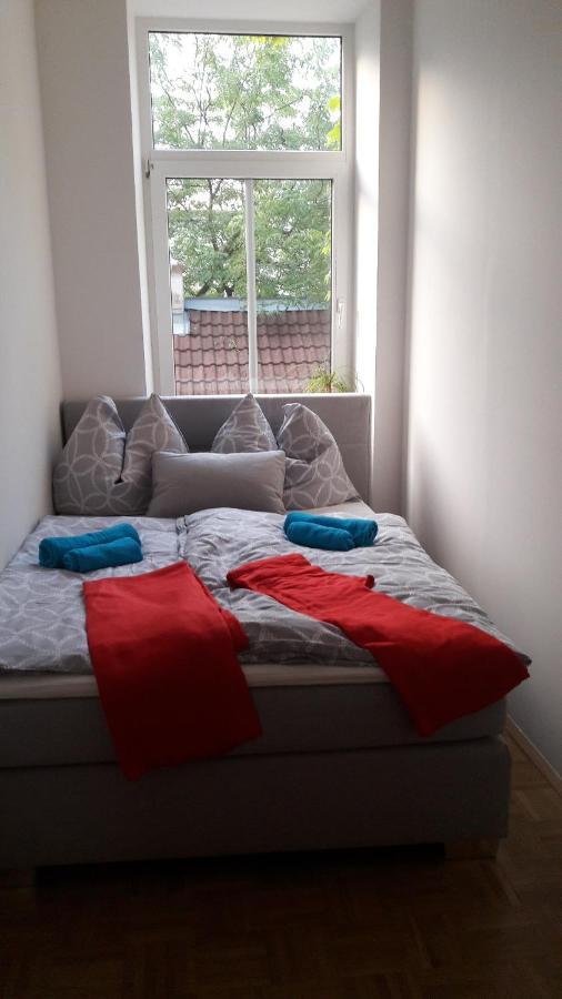 Nette Altbauwohnung Nur 10 Min Von Der City Вена Экстерьер фото