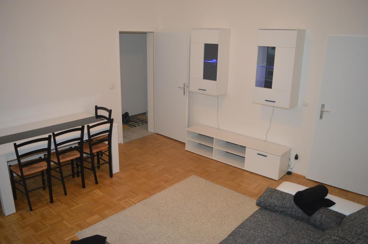 Nette Altbauwohnung Nur 10 Min Von Der City Вена Экстерьер фото