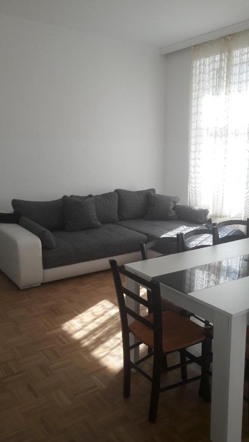 Nette Altbauwohnung Nur 10 Min Von Der City Вена Экстерьер фото