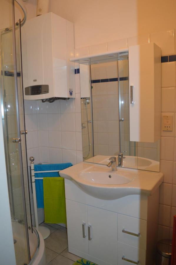 Nette Altbauwohnung Nur 10 Min Von Der City Вена Экстерьер фото