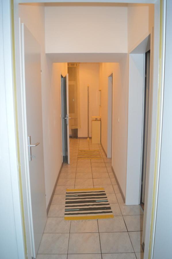 Nette Altbauwohnung Nur 10 Min Von Der City Вена Экстерьер фото