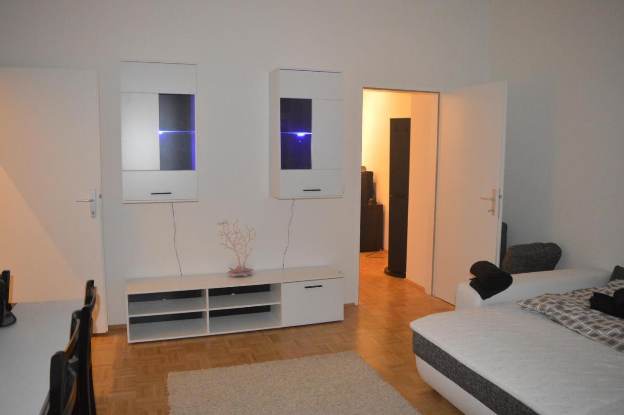 Nette Altbauwohnung Nur 10 Min Von Der City Вена Экстерьер фото