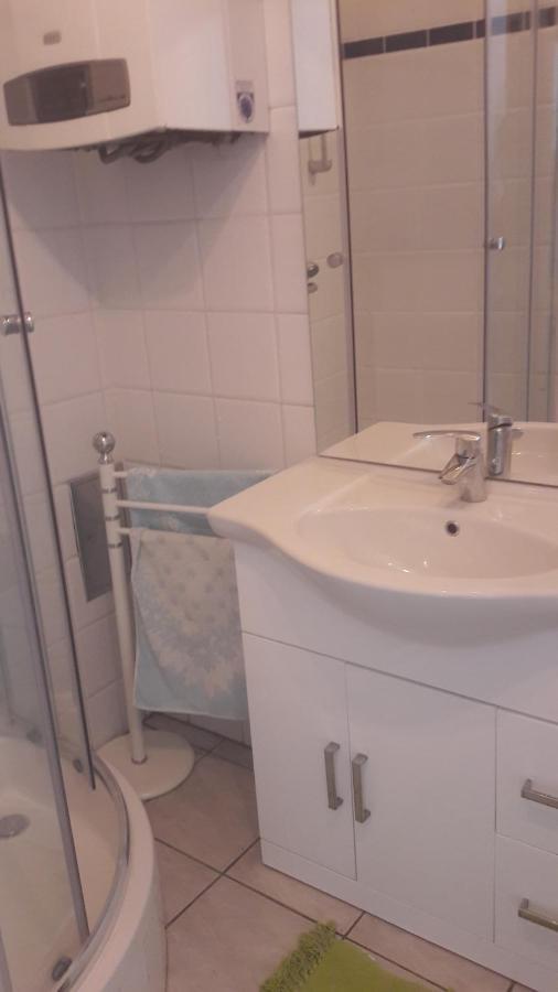 Nette Altbauwohnung Nur 10 Min Von Der City Вена Экстерьер фото