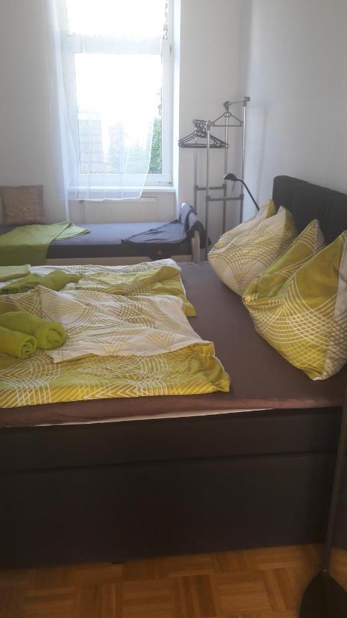 Nette Altbauwohnung Nur 10 Min Von Der City Вена Экстерьер фото