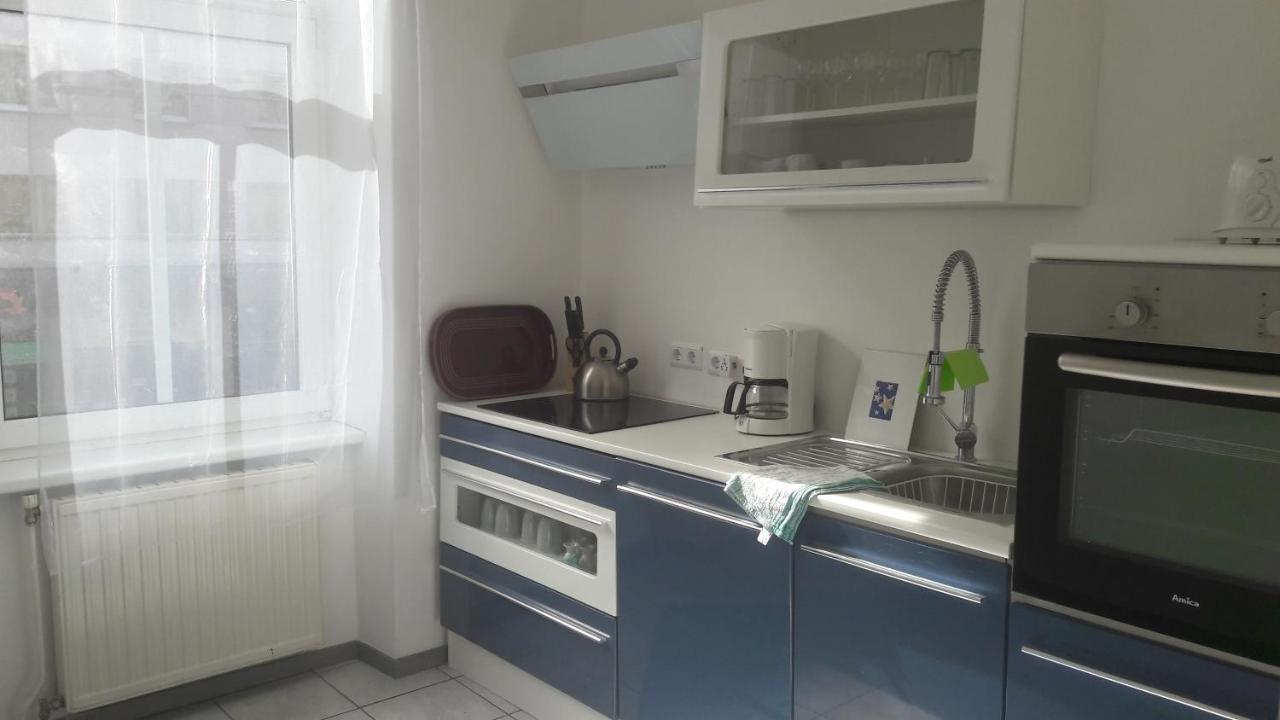 Nette Altbauwohnung Nur 10 Min Von Der City Вена Экстерьер фото