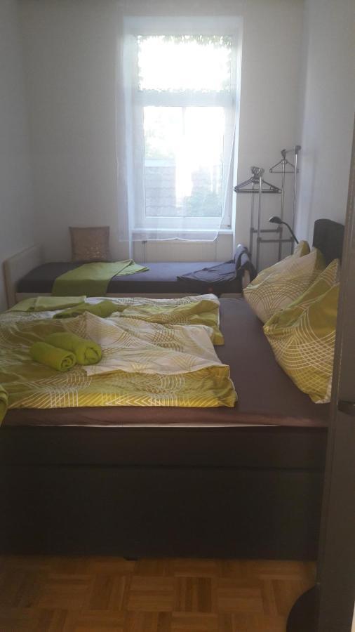 Nette Altbauwohnung Nur 10 Min Von Der City Вена Экстерьер фото